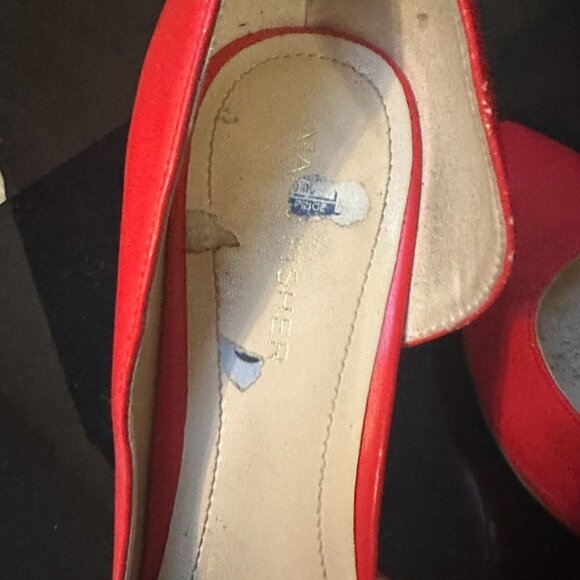 Marc Fischer Red Pumps Size 8.5 Christmas Party Pointed Toe Sexy Festive - Picture 5 of 7